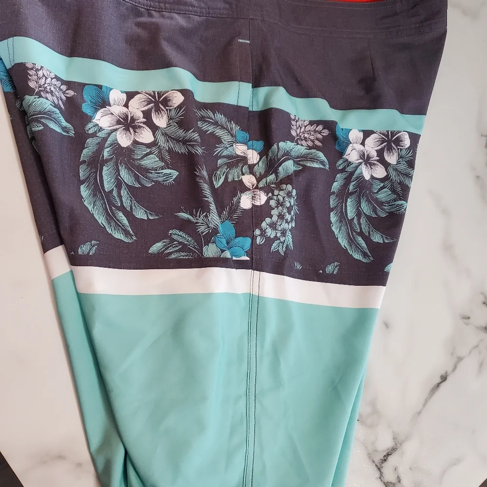 Goodfellow & Co. Hibiscus Print Men's Swim Trunks size 40